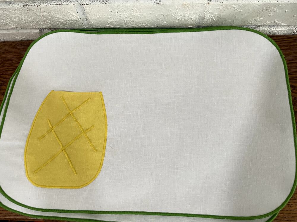 Vintage Mid Century Handcrafted Cotton Pineapple Placemats Set of 7 Green Trim